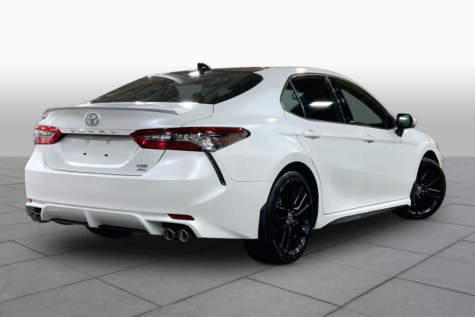 Used 2021 Wind Chill Pearl Toyota XSE image 13
