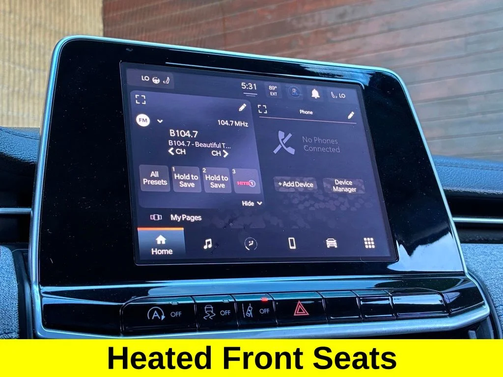 Used 2022 Red Jeep Latitude image 25