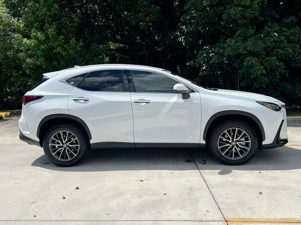 Certified Used 2026 ULTRA WHITE Lexus 350 Premium image 8