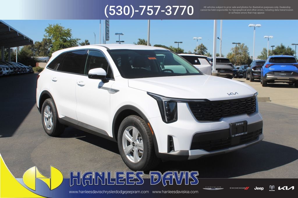 New 2026 Glacial White Pearl Kia LX image 5
