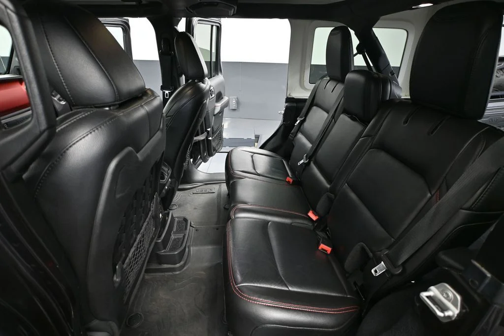 Used 2020 Gray Jeep Unlimited Rubicon image 38