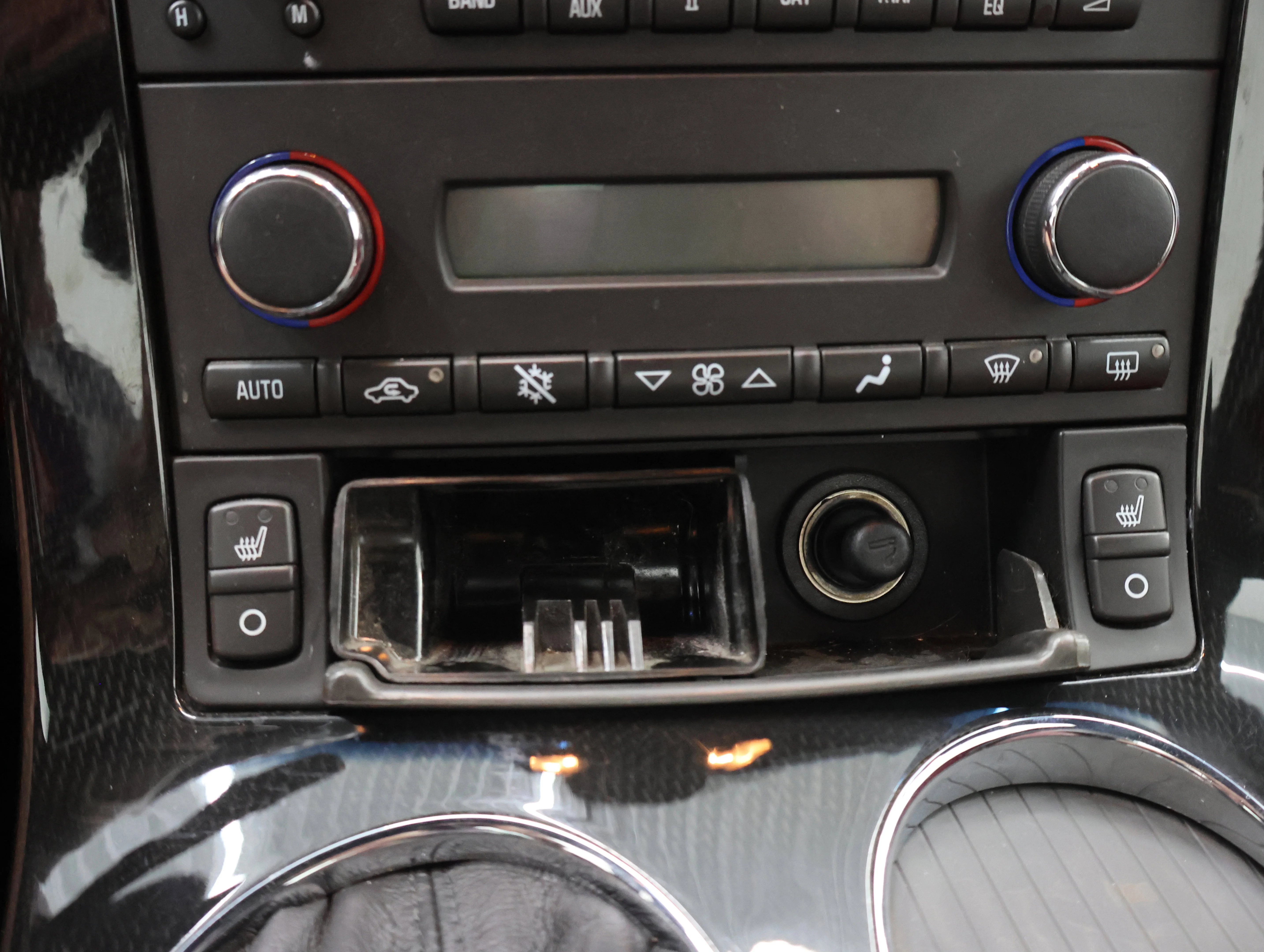 Used 2009 Cyber Gray Metallic Chevrolet Base image 36
