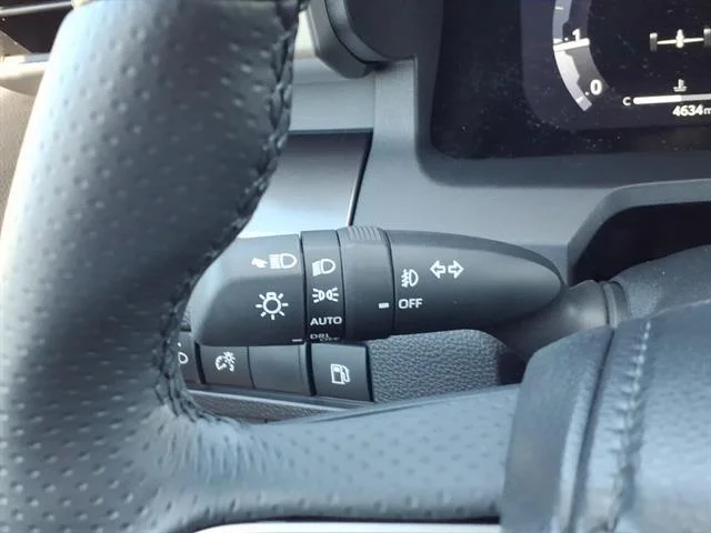 Certified Used 2025 CUTTING EDGE Toyota  image 47