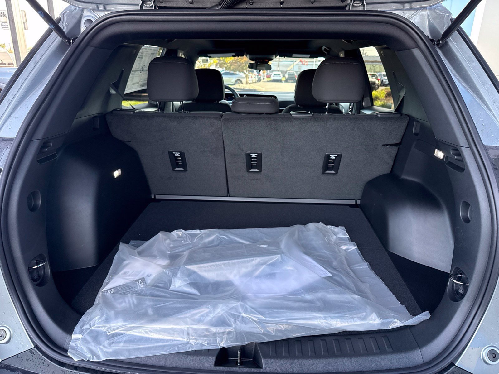 2027 Chevrolet Equinox LT - Photo 11