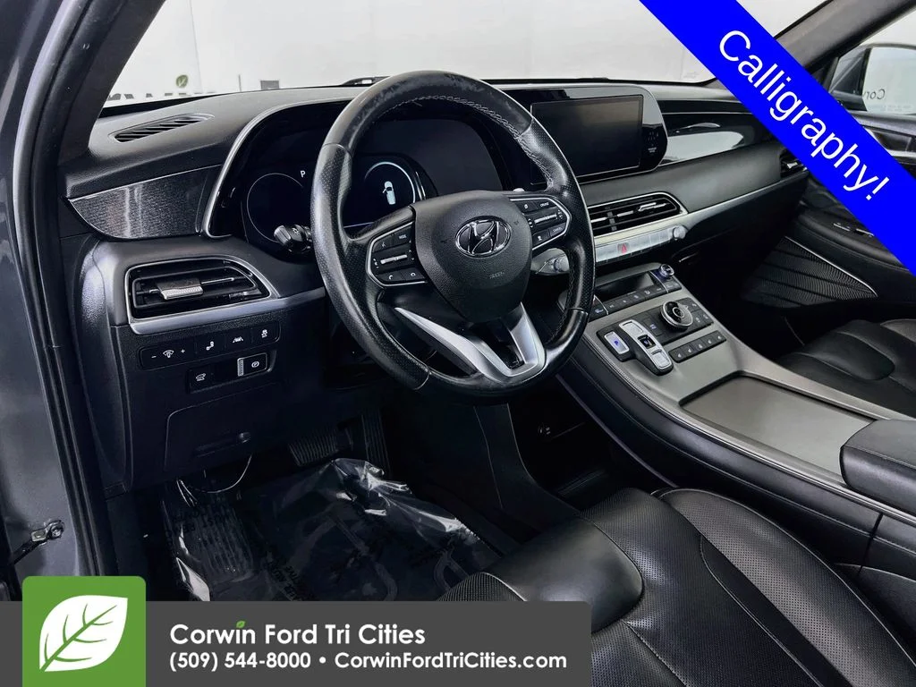 Used 2022 Silver Hyundai Calligraphy image 3