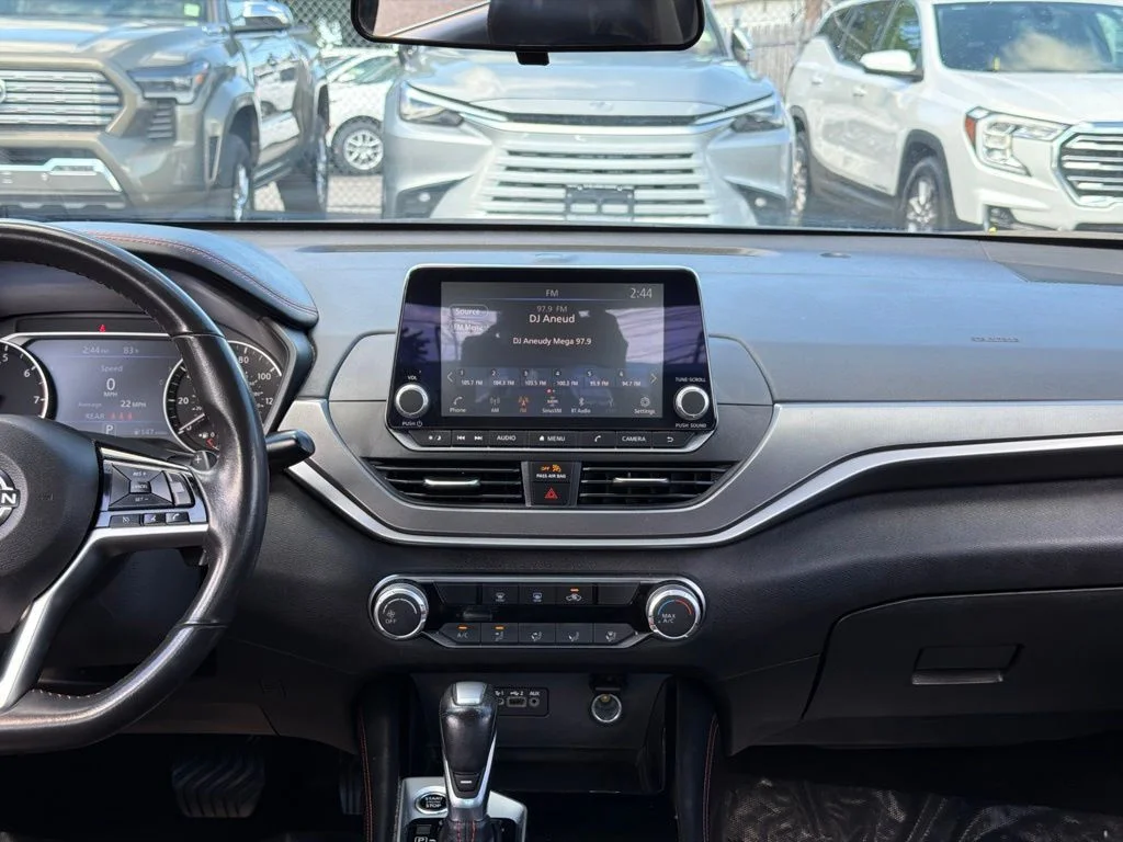 Used 2024 Black Nissan 2.5 SR image 23