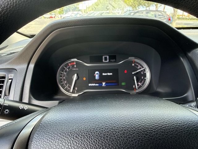 Used 2017  Honda LX image 29