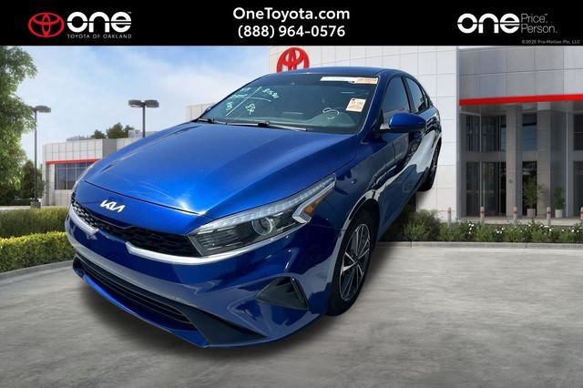 2022 Kia Forte LXS AT's photo