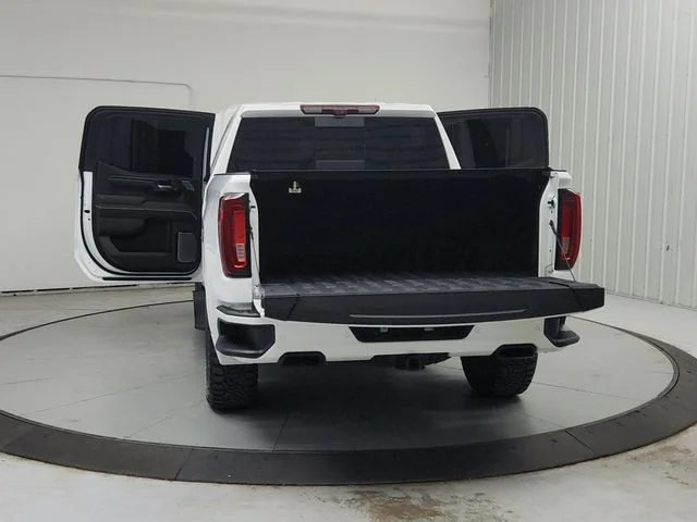 Used 2023 White GMC AT4X image 15
