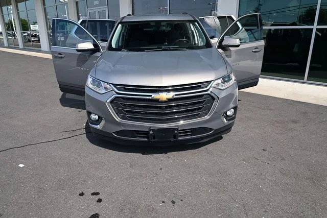 Used 2018 Gray Chevrolet LT image 28