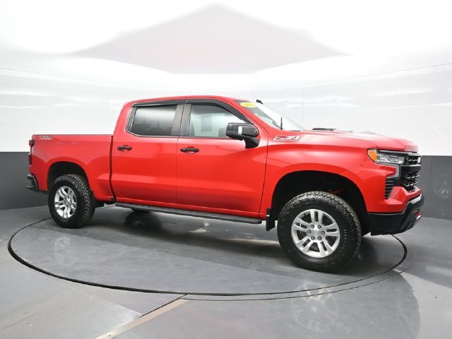 Used 2022 Red Chevrolet LT Trail Boss image 7