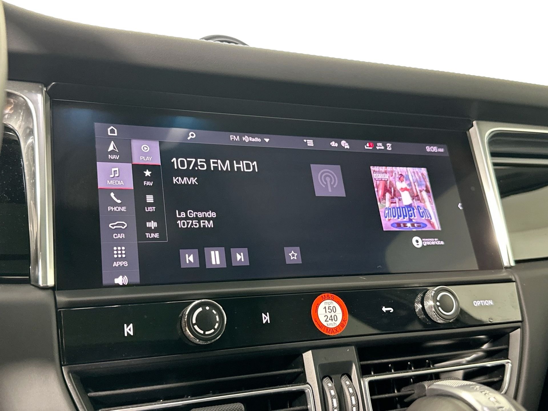 2024 Porsche Macan S - Photo 26