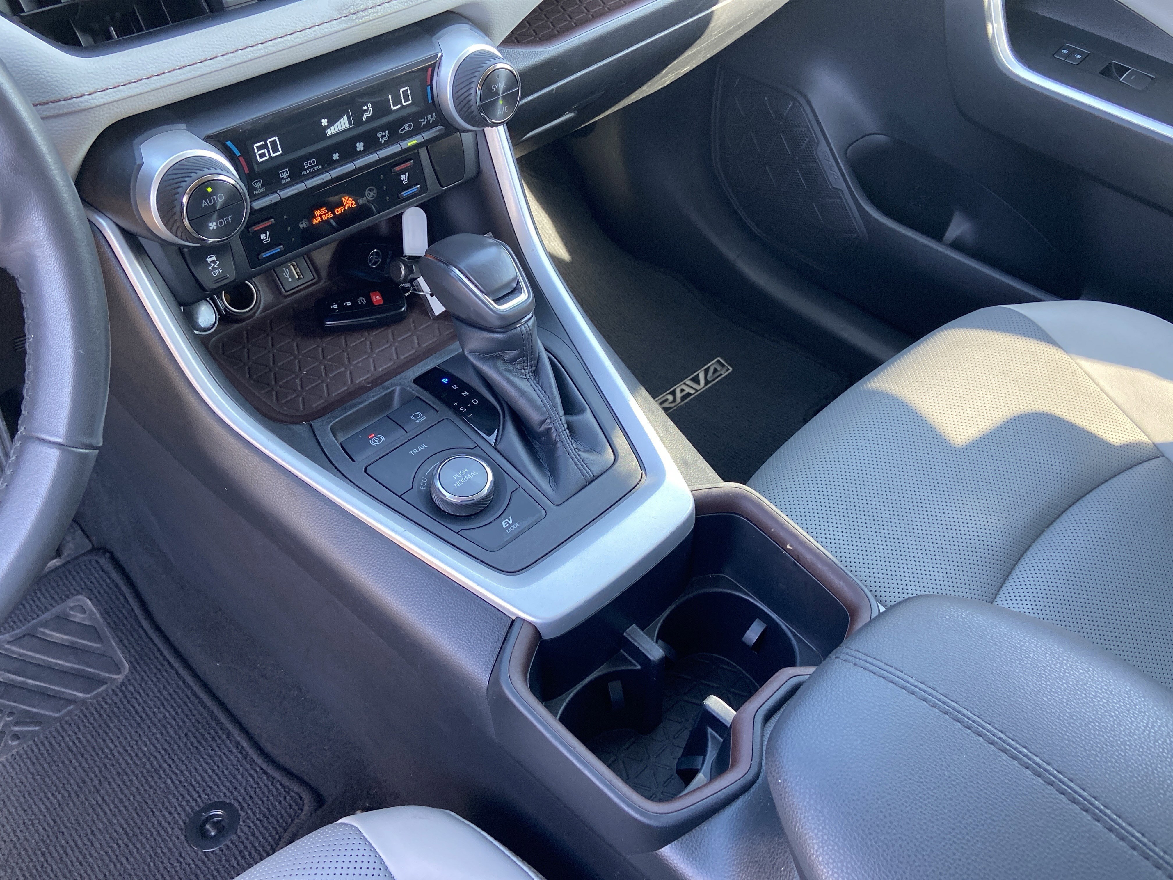 Used 2023 Magnetic Gray Metallic Toyota Hybrid Limited image 24