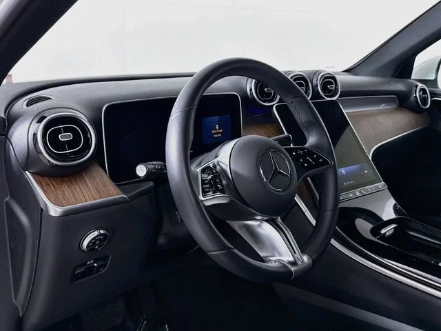 Used 2025 White Mercedes-Benz GLC 300 image 11