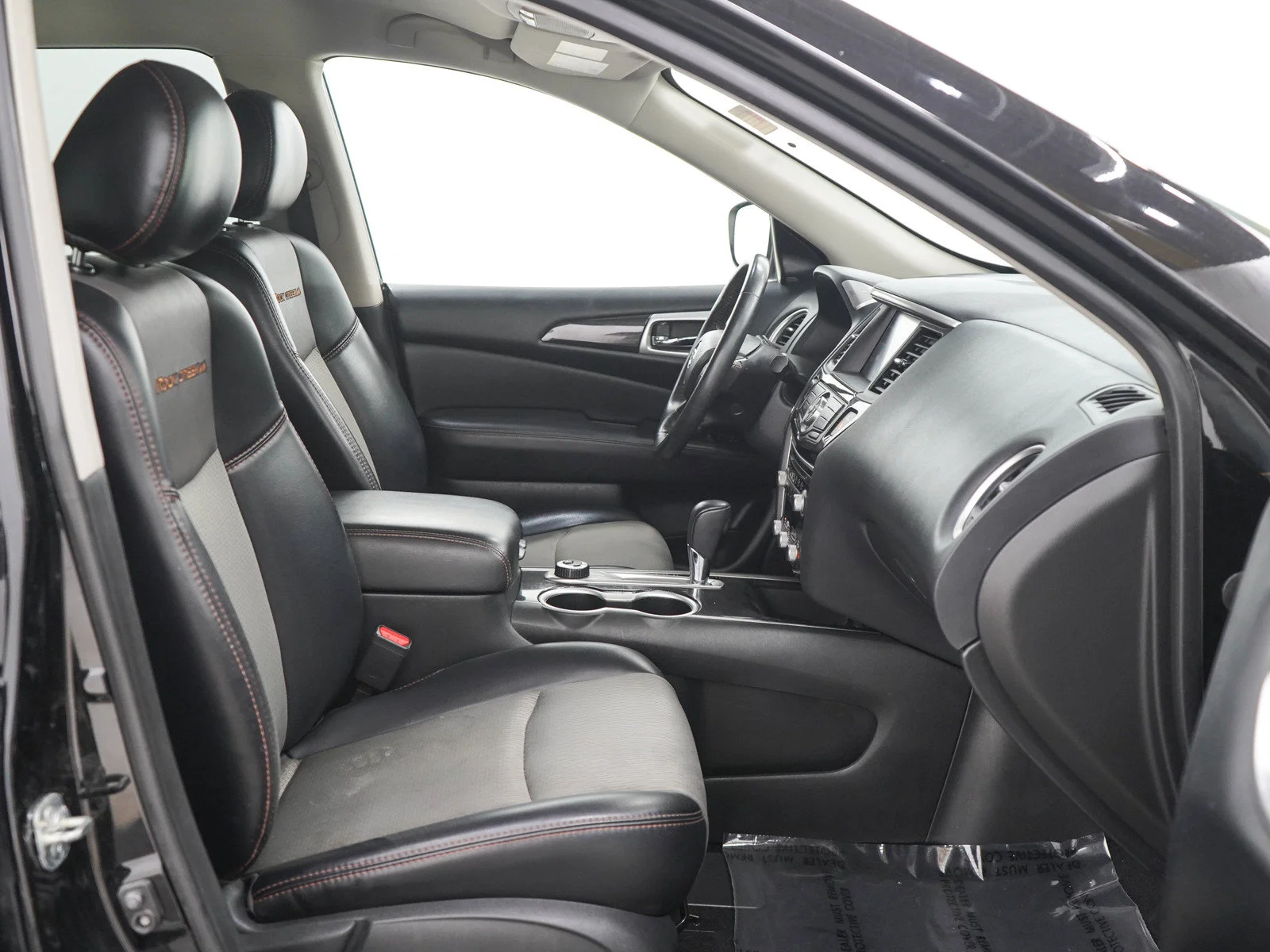 Used 2020 Magnetic Black Pearl Nissan SV image 11