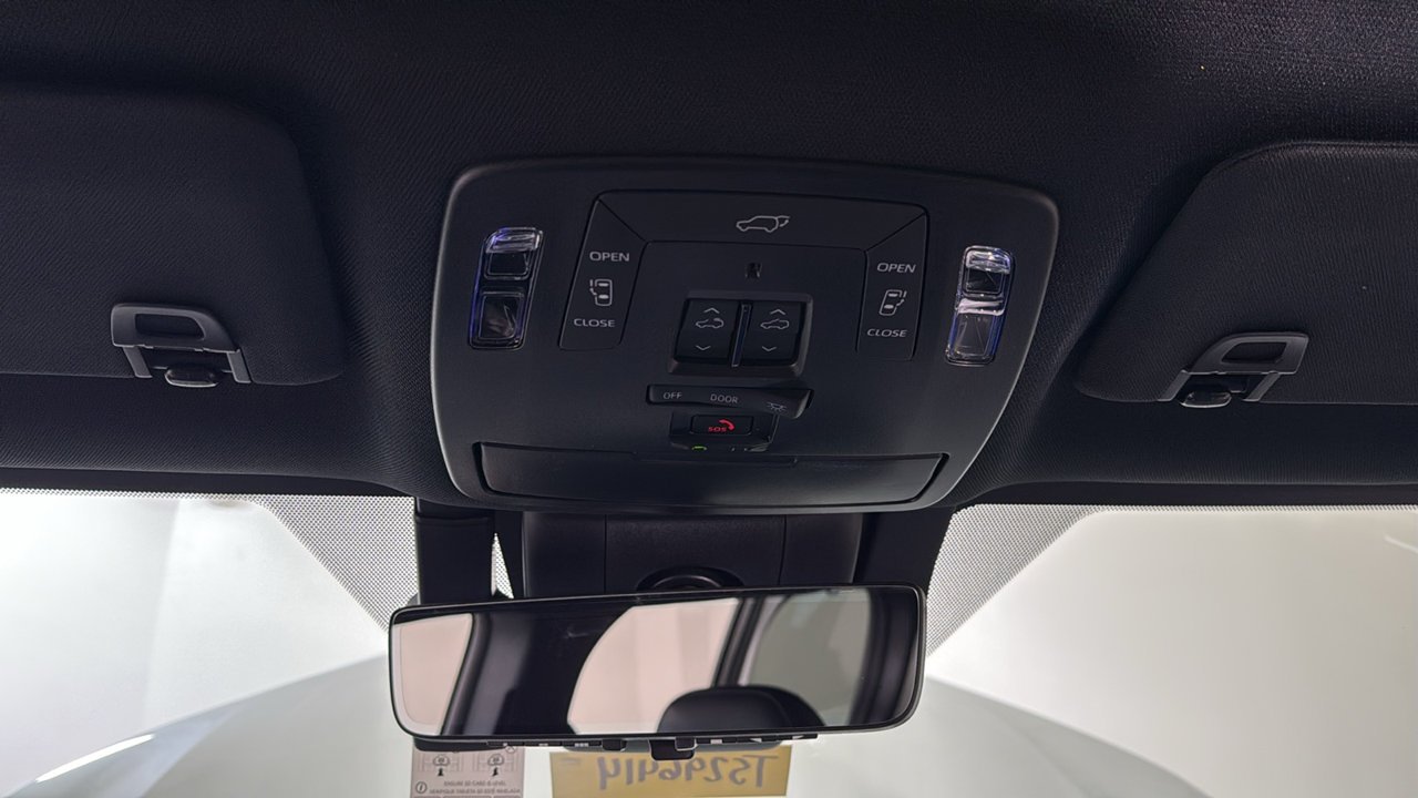 New 2026 Wind Chill Pearl <sup>1</sup> Toyota  Platinum image 11
