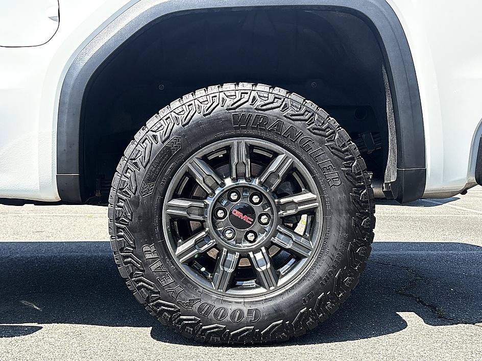 Used 2024 Summit White GMC AT4X image 12
