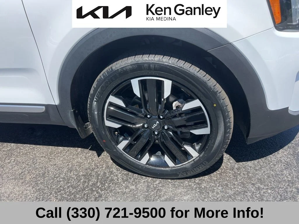 Certified Used 2024 White Kia SX image 22