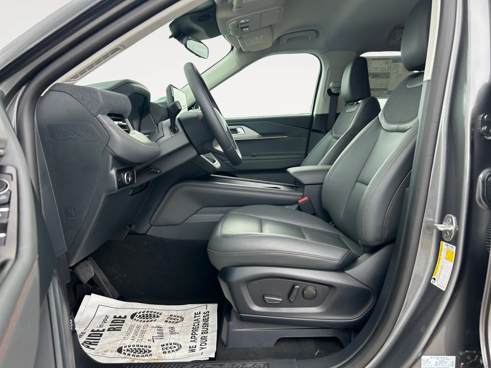 New 2026 Carbonized Gray Metallic Ford Active image 19