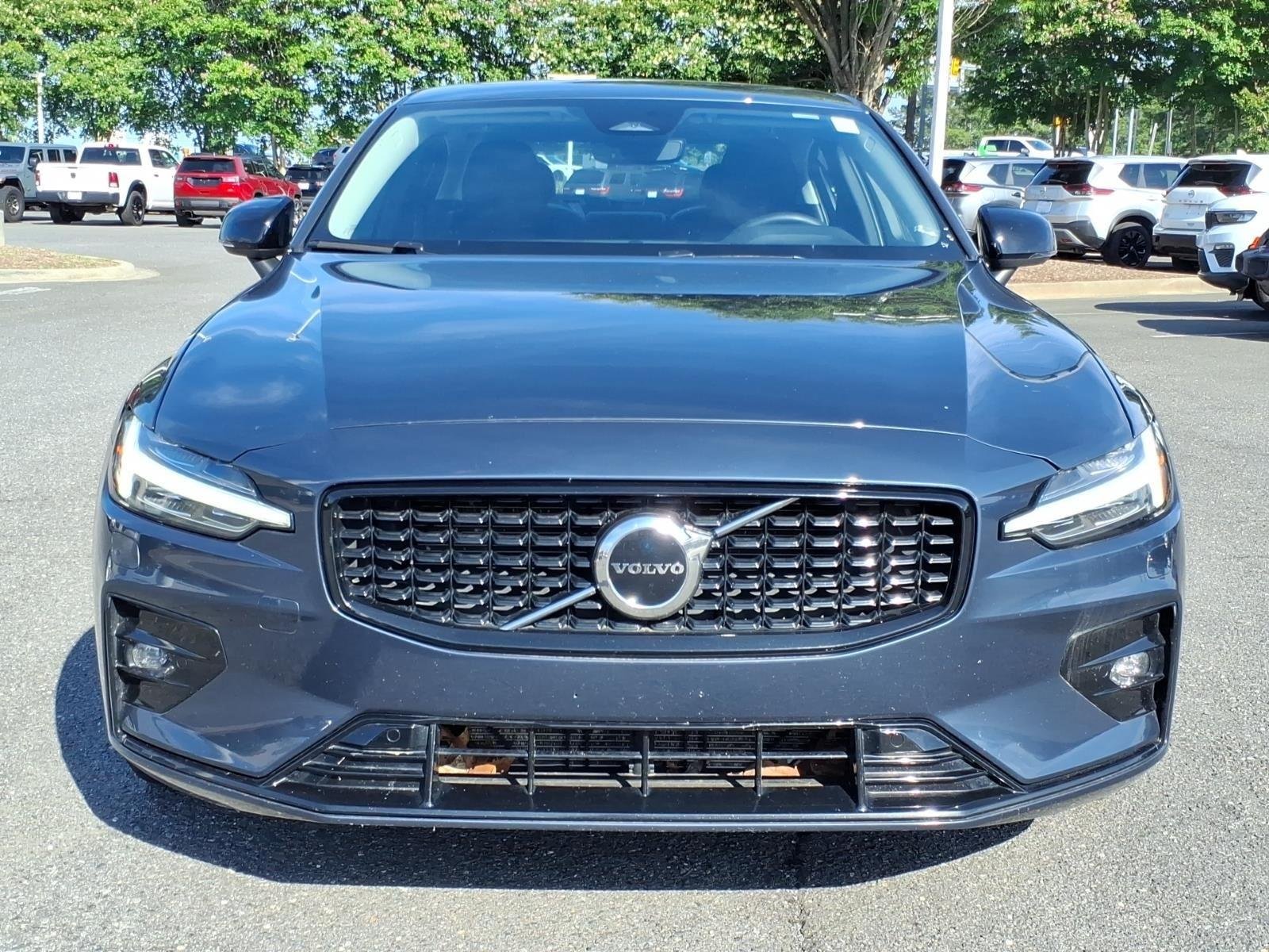 Used 2024 Silver Dawn Metallic Volvo Core Dark Theme image 13