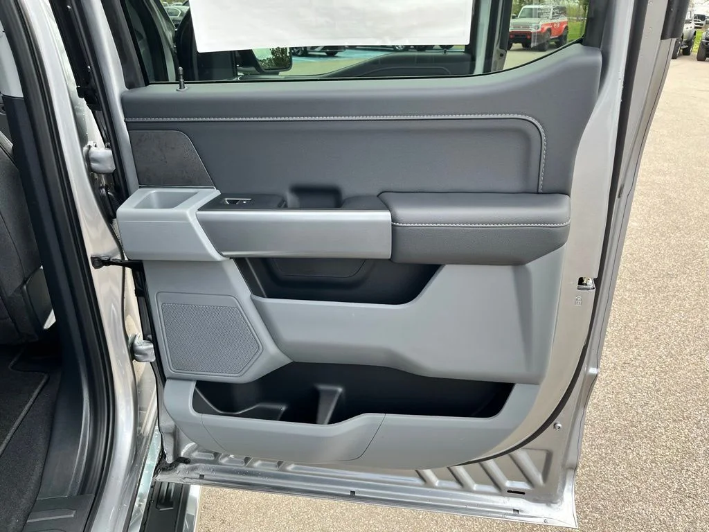 New 2026 Silver Ford XLT image 10