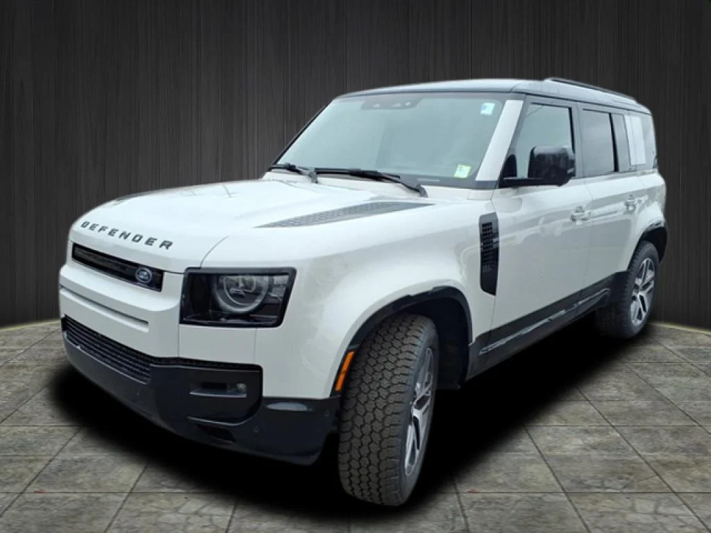 2026 Land Rover Defender 110 X-Dynamic SE P400's photo