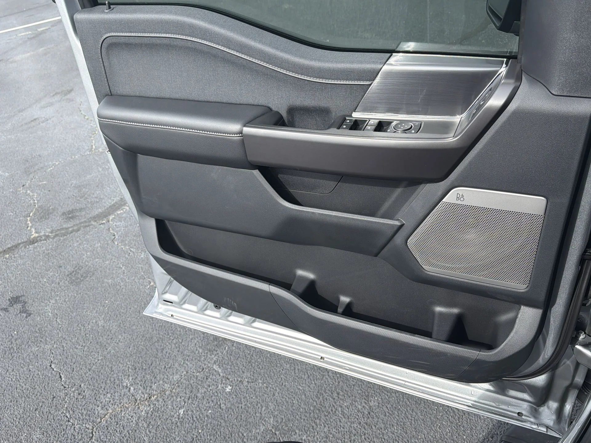 New 2026 Iconic Silver Metallic Ford Lariat® image 21