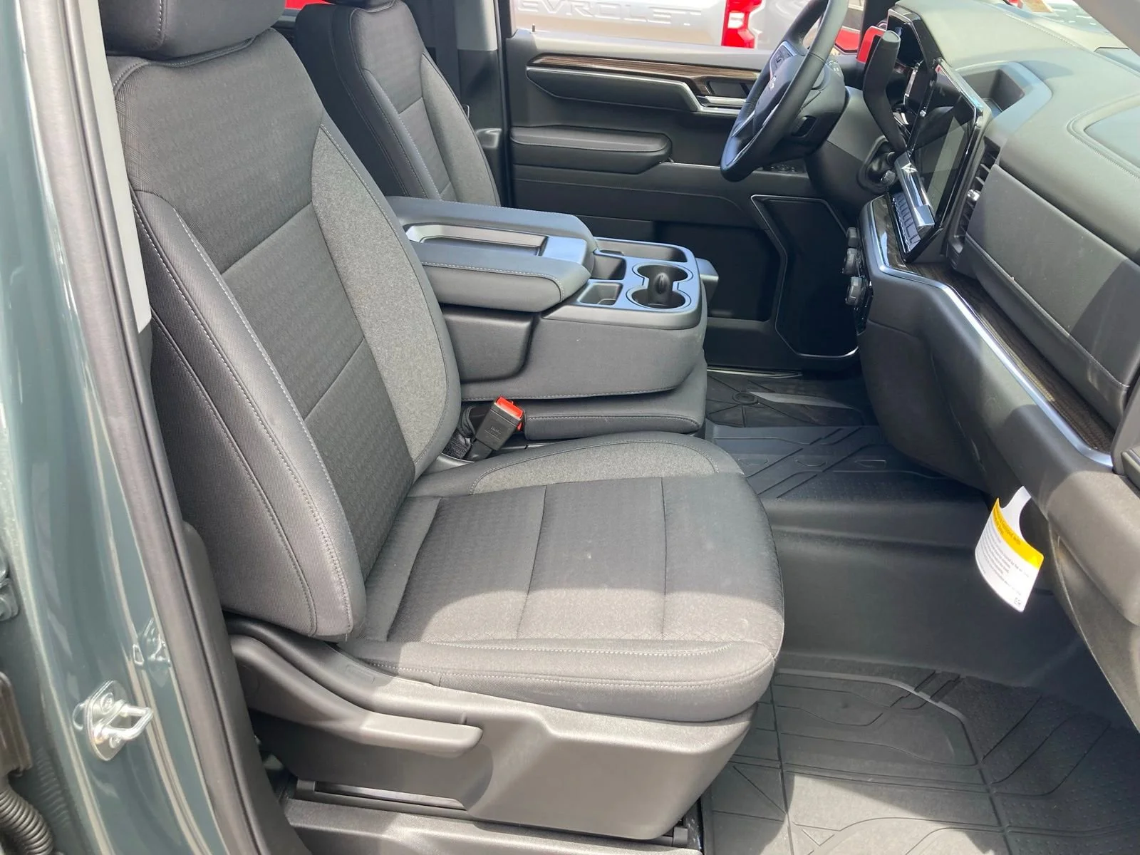 2025 Chevrolet Silverado 1500 LT - Photo 35