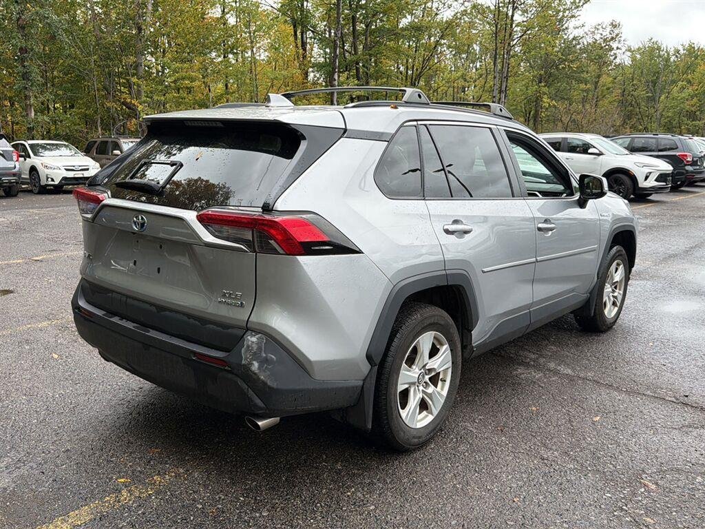 Used 2019 Silver Sky Metallic Toyota XLE image 8