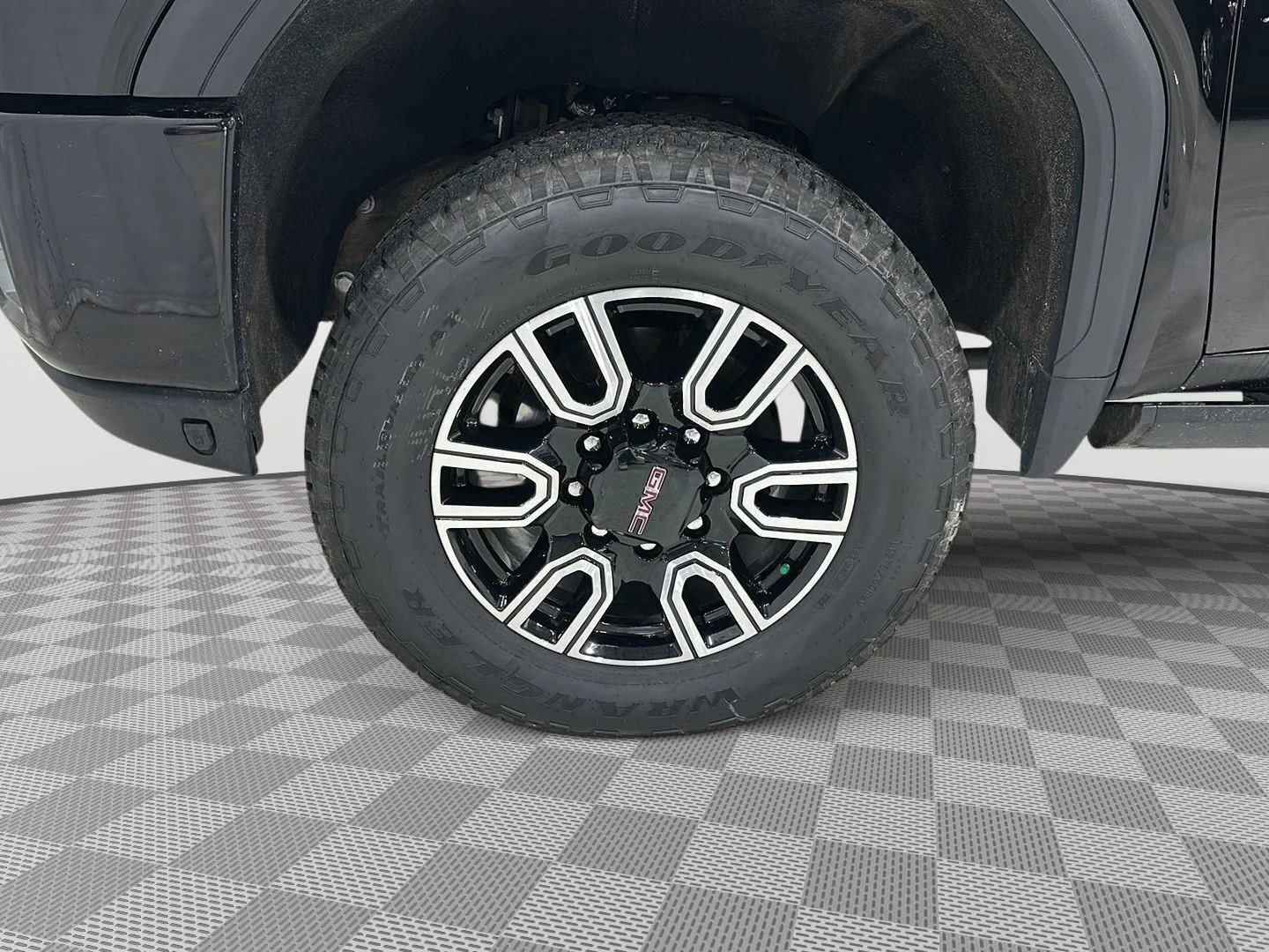 Used 2023 ONYX BLACK GMC AT4 image 27