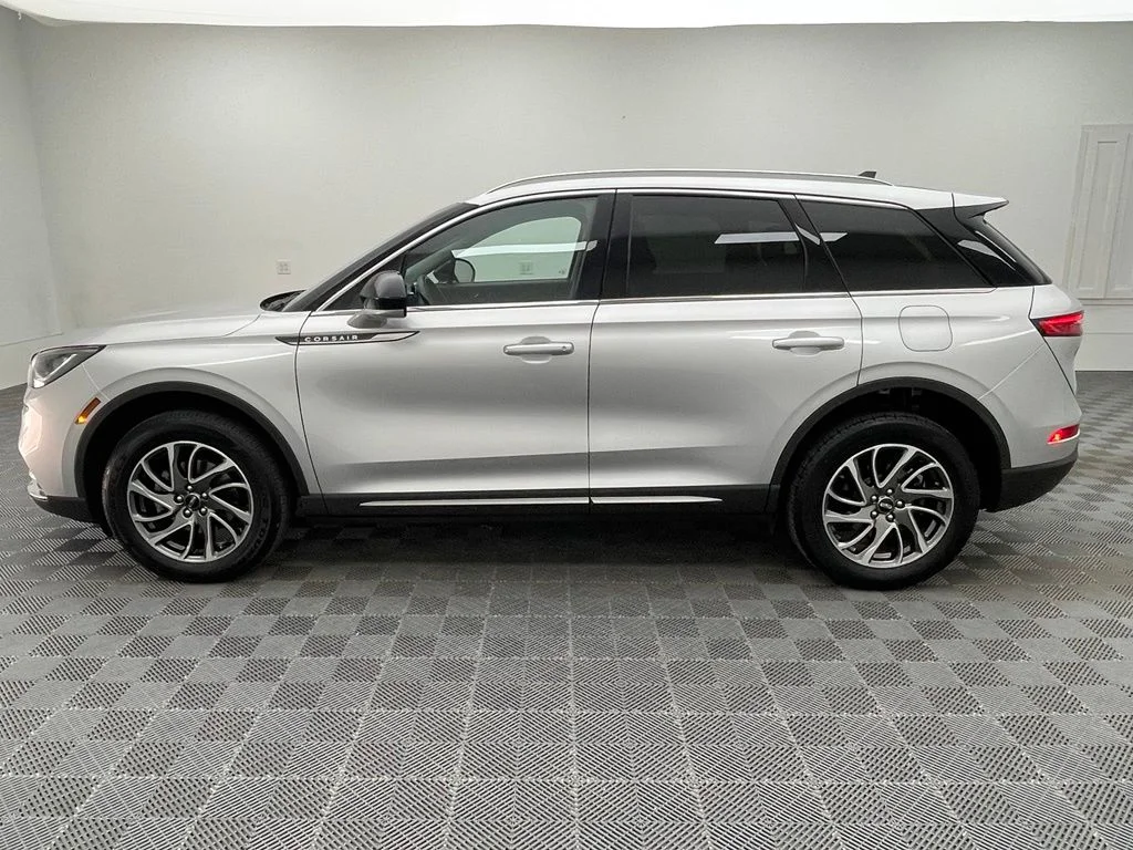 Used 2020 Ingot Silver Lincoln Standard image 13