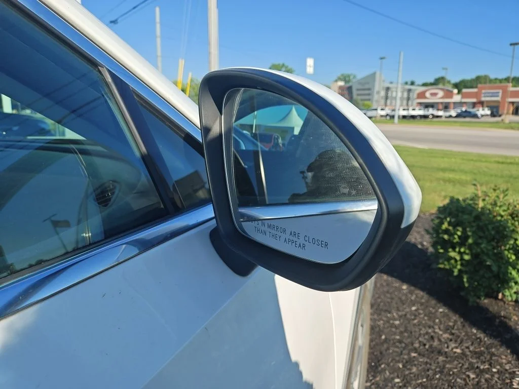 Used 2022 White Buick Preferred image 9