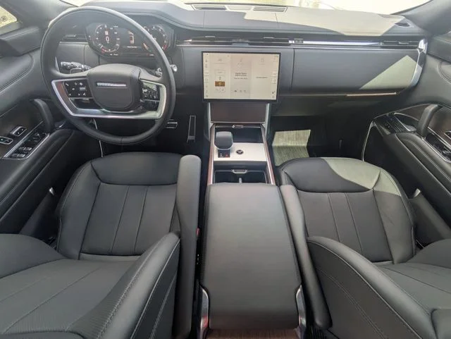 2025 Land Rover Range Rover SE - Photo 15
