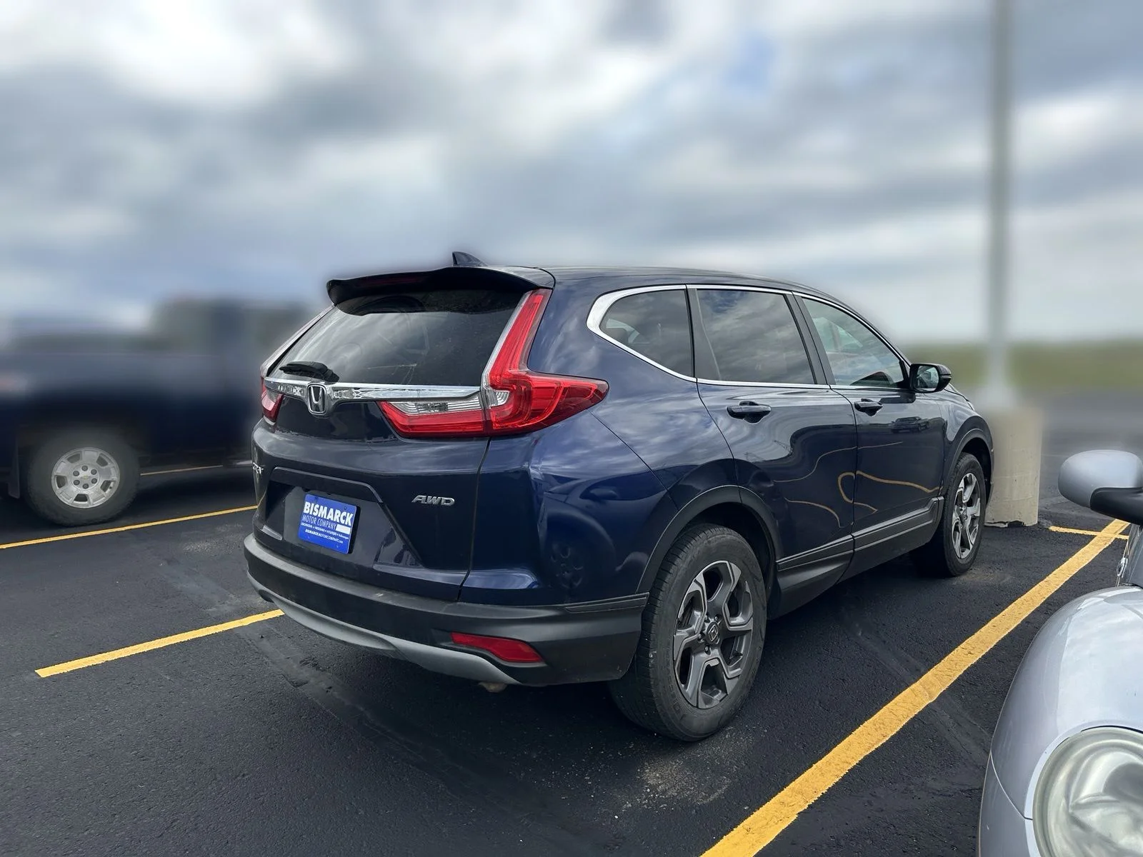 Used 2017 Blue Honda EX-L image 3