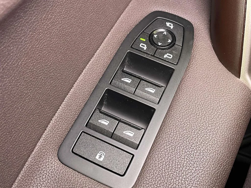 Certified Used 2024 Gray BMW xDrive50 image 32