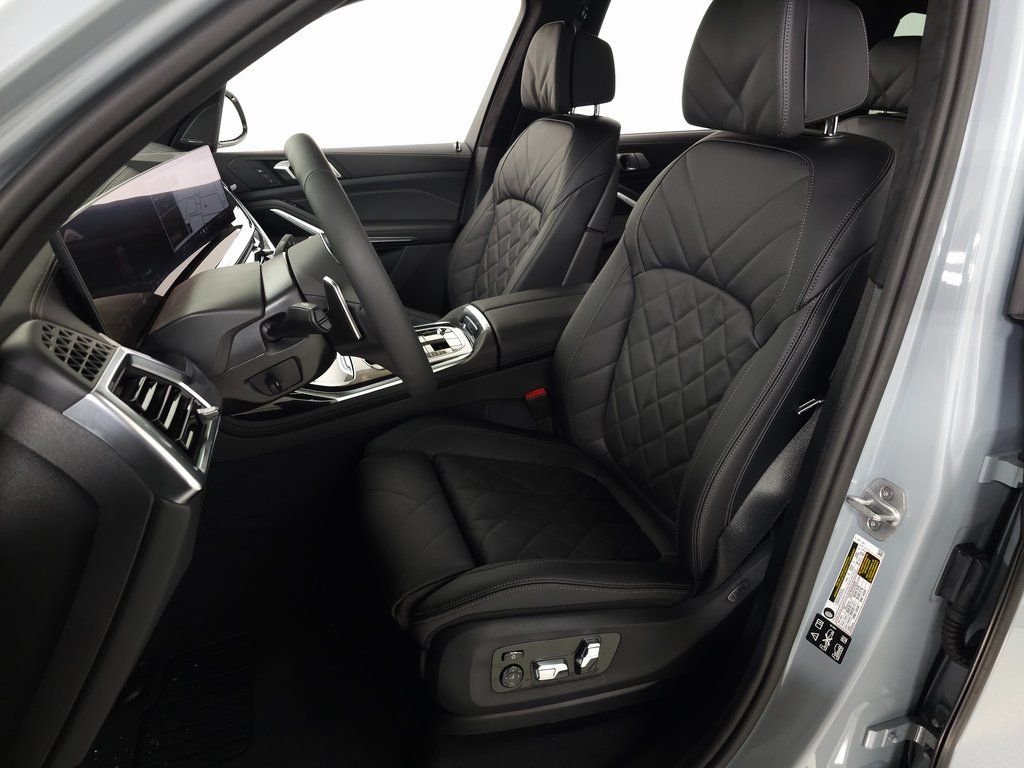 Used 2026 Gray Metallic BMW xDrive40i image 13