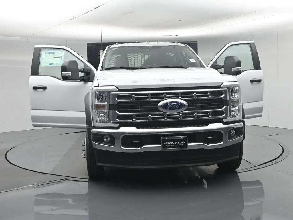 New 2026 Oxford White Ford XL image 28