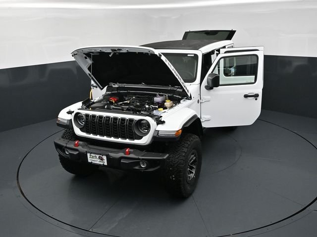 New 2026 Bright White Clear-Coat Exterior Paint Jeep Rubicon X image 25