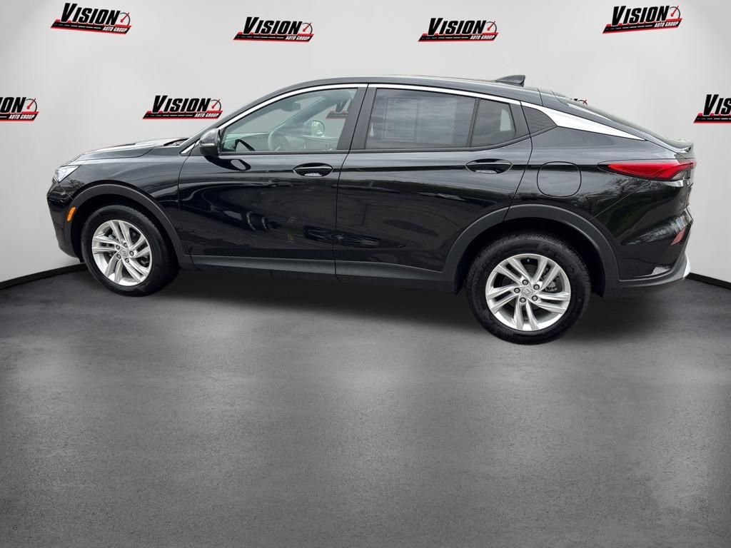 Used 2024 Black Buick Preferred image 7