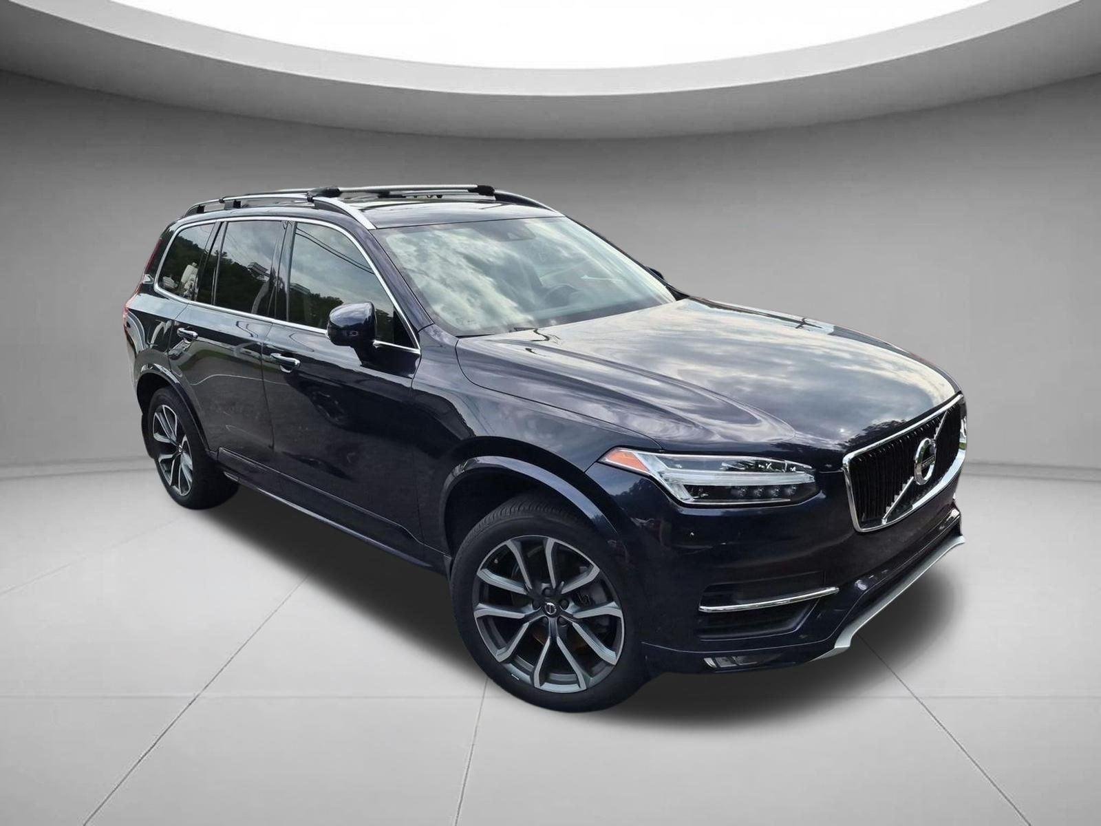 Used 2019 Magic Blue Metallic Volvo Momentum image 3