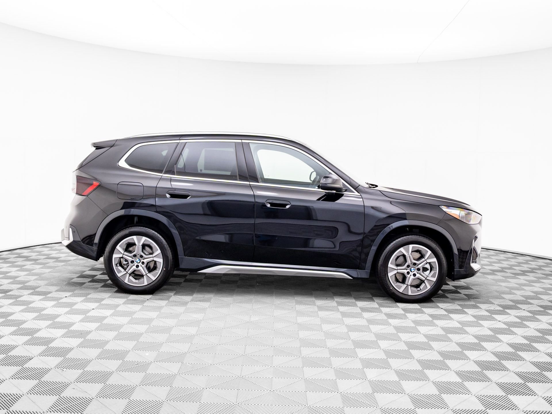 Certified Used 2026 Jet Black BMW xDrive28i image 6