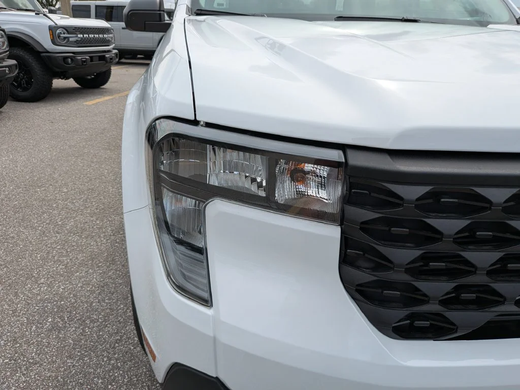New 2026 Oxford White Ford XL image 9