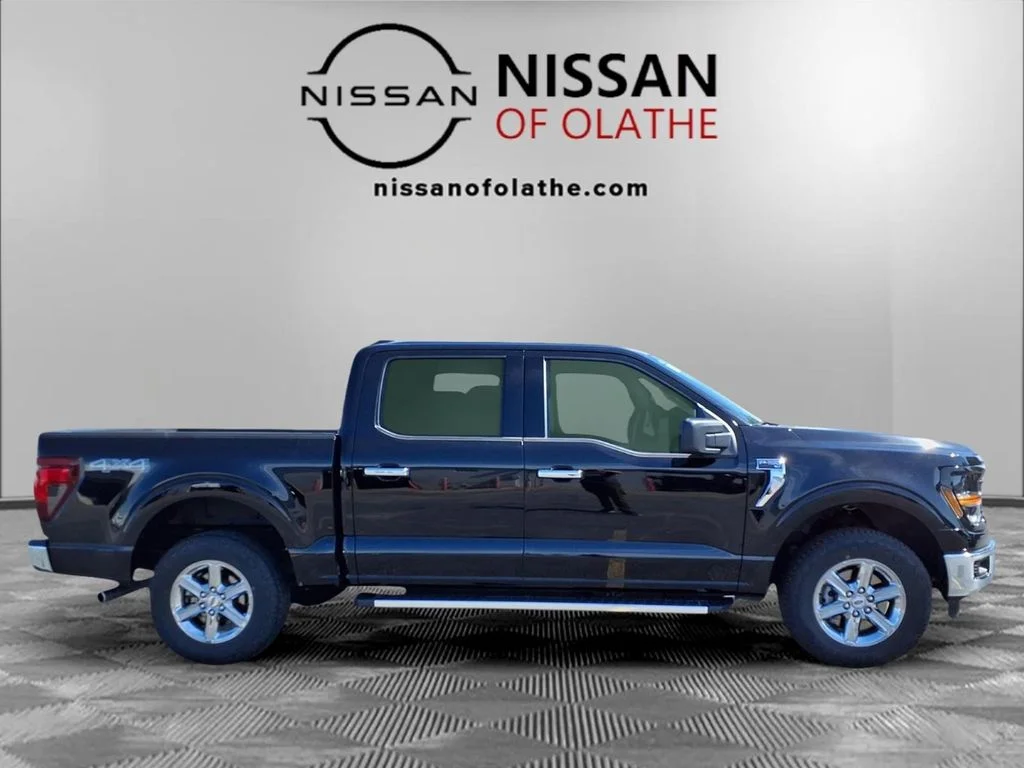 Used 2025 Black Ford XLT image 30