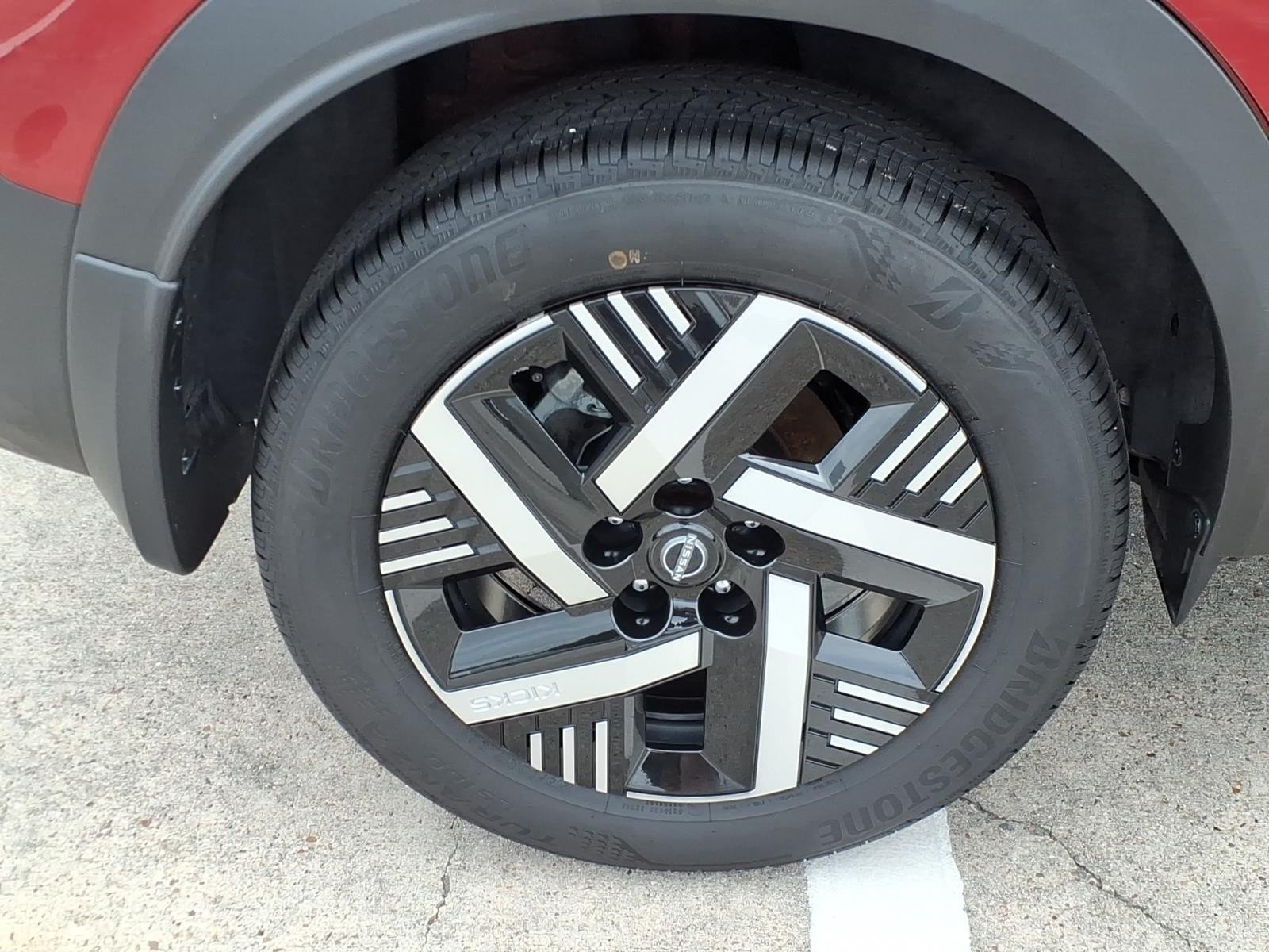 2026 Nissan Kicks SV - 11