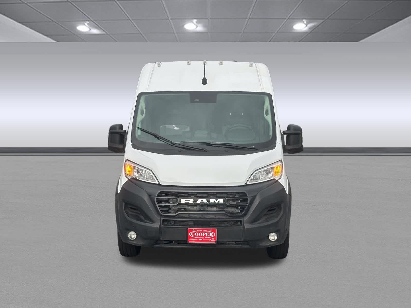 New 2026 Bright White Clear-Coat Exterior Paint RAM Tradesman image 8
