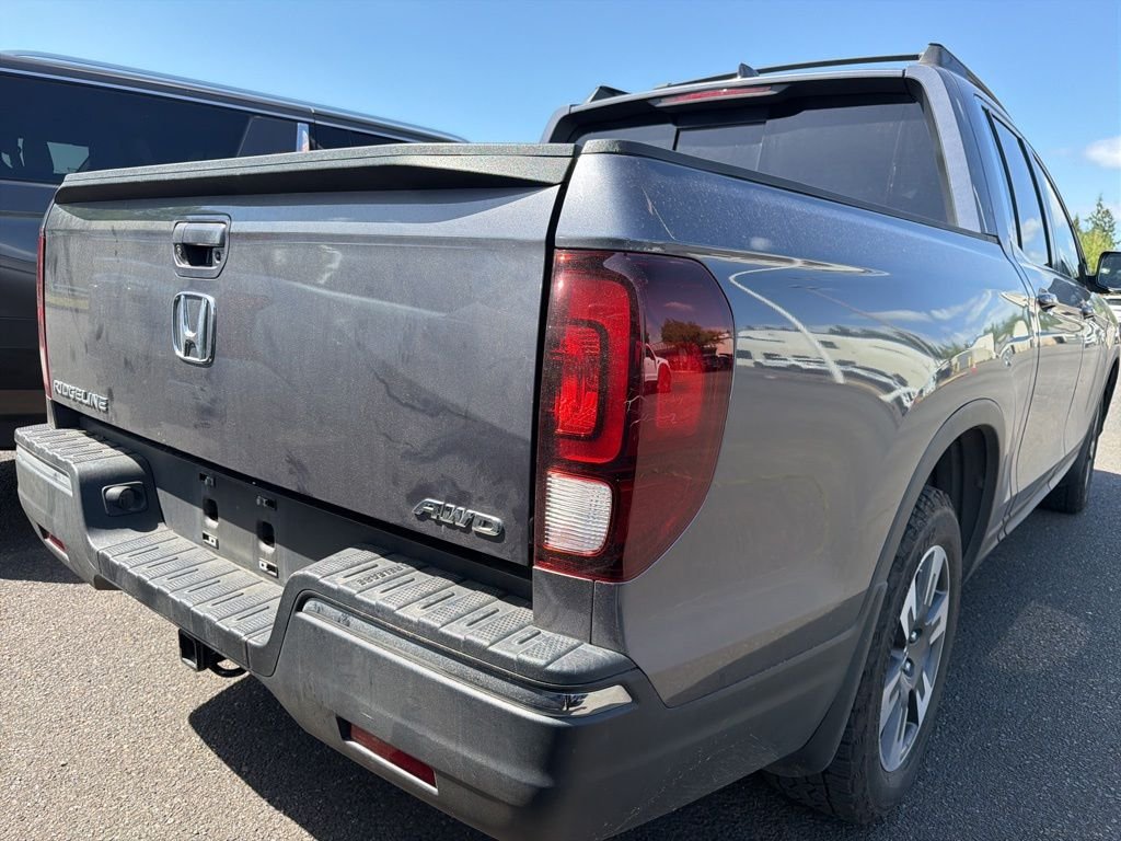 Used 2019 Modern Steel Metallic Honda RTL-T image 5