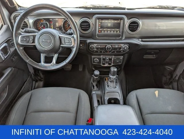 Used 2021 Silver Jeep Unlimited Sahara image 11