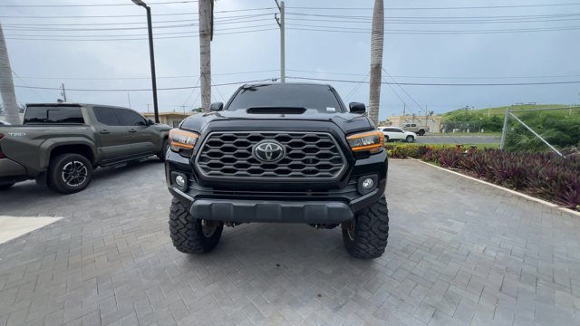 Used 2018  Toyota  image 5