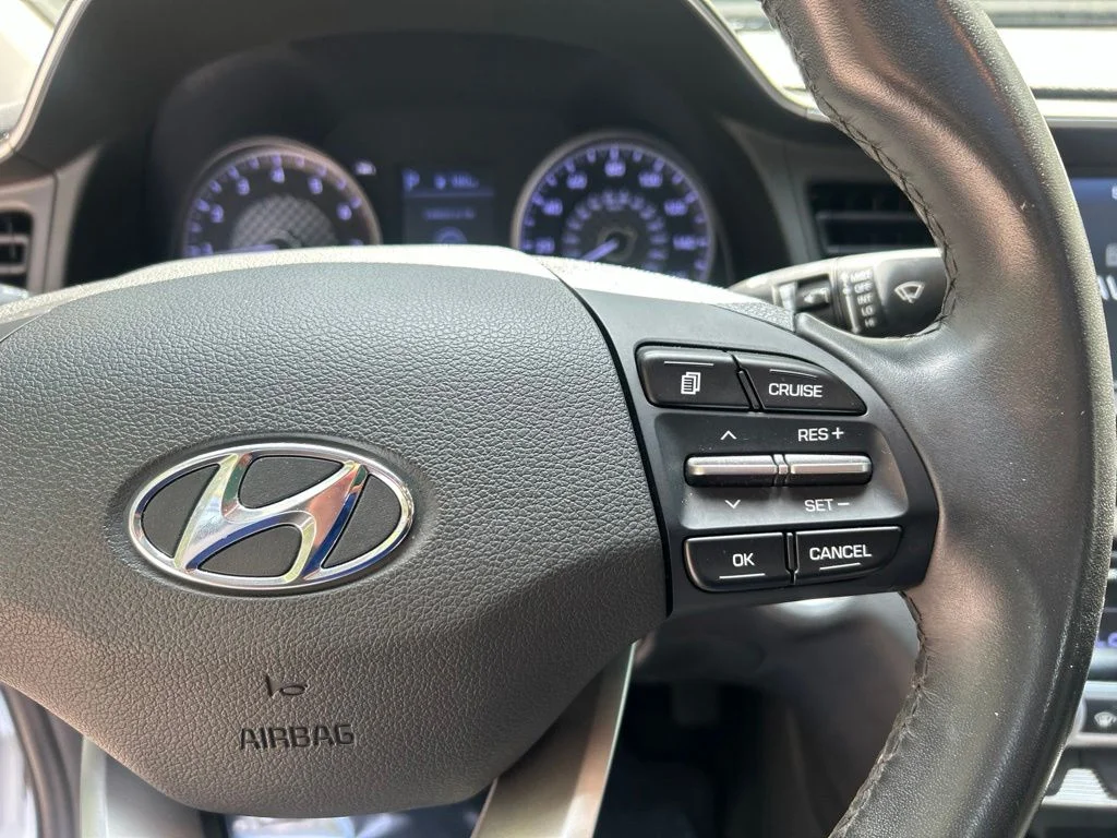 Used 2020 White Hyundai Value Edition image 21