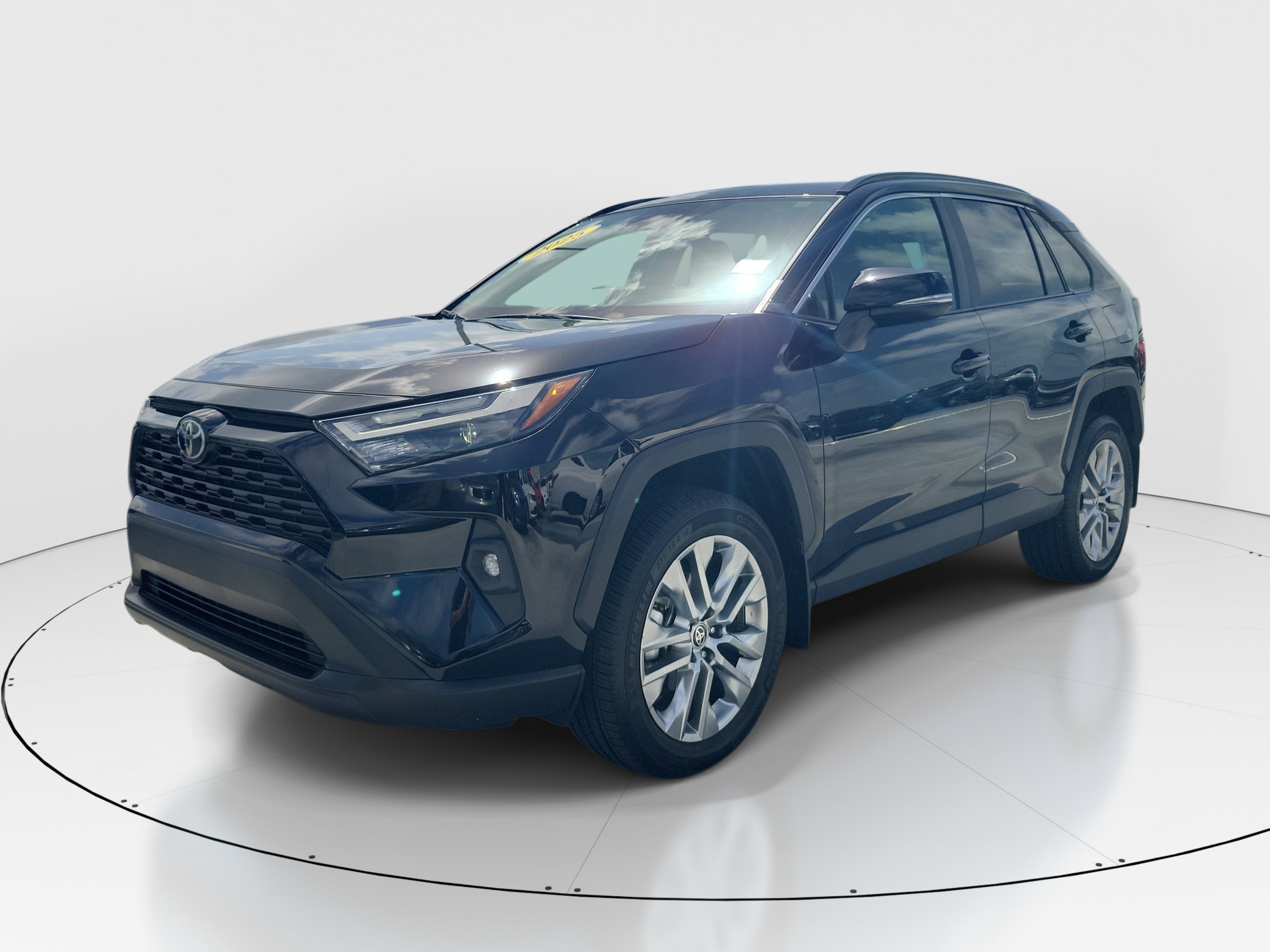 Certified Used 2025 Midnight Black Metallic Toyota XLE Premium image 3